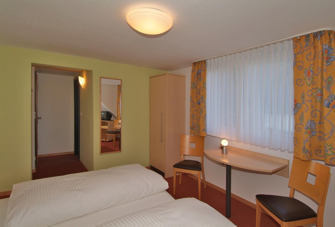Hotel Haus Am Berg Trewir Zewnętrze zdjęcie