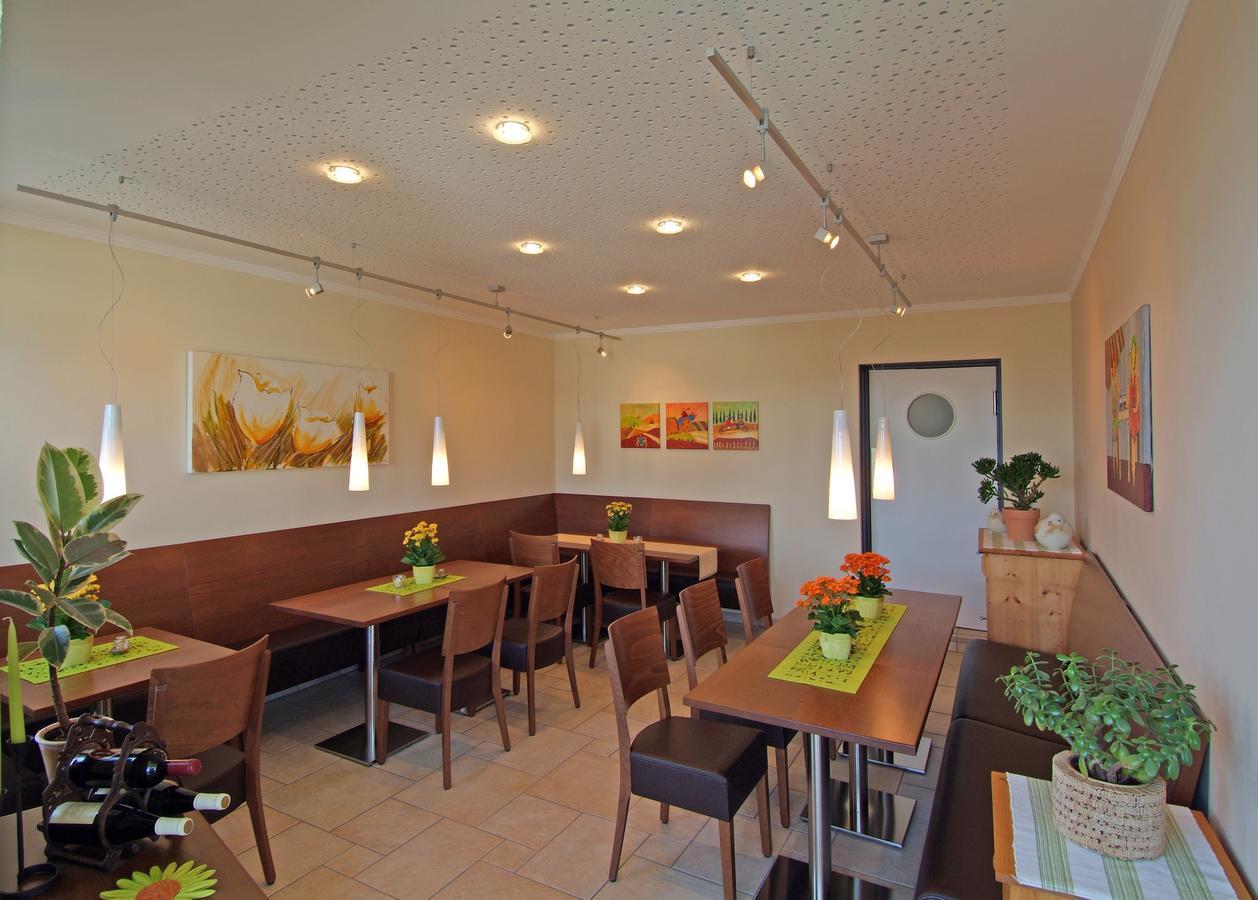 Hotel Haus Am Berg Trewir Zewnętrze zdjęcie